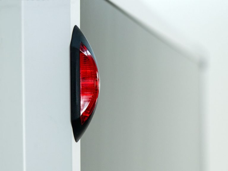 Variant Kofferanhänger Black Edition H:188 2,0t-Neu – Bild 10