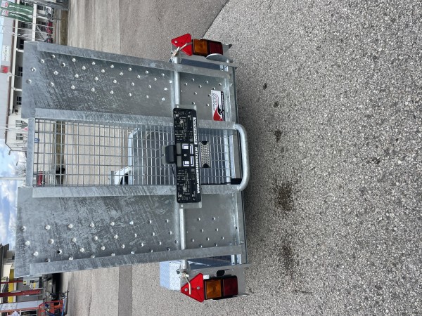 Ifor Williams GH64 Baumaschinenanhänger mit Rampe – Bild 5
