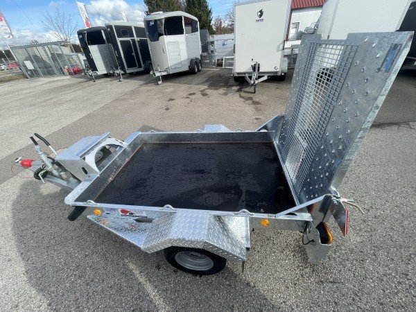 Ifor Williams GH64 Baumaschinenanhänger mit Rampe – Bild 4